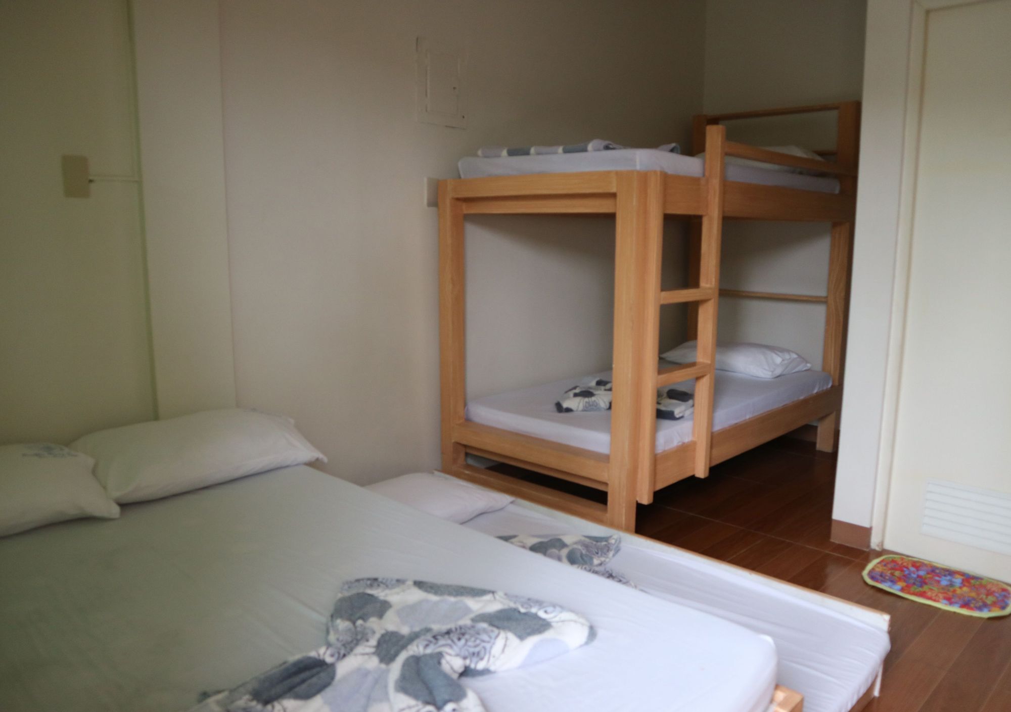 Pacific Waves Inn Балер Екстериор снимка