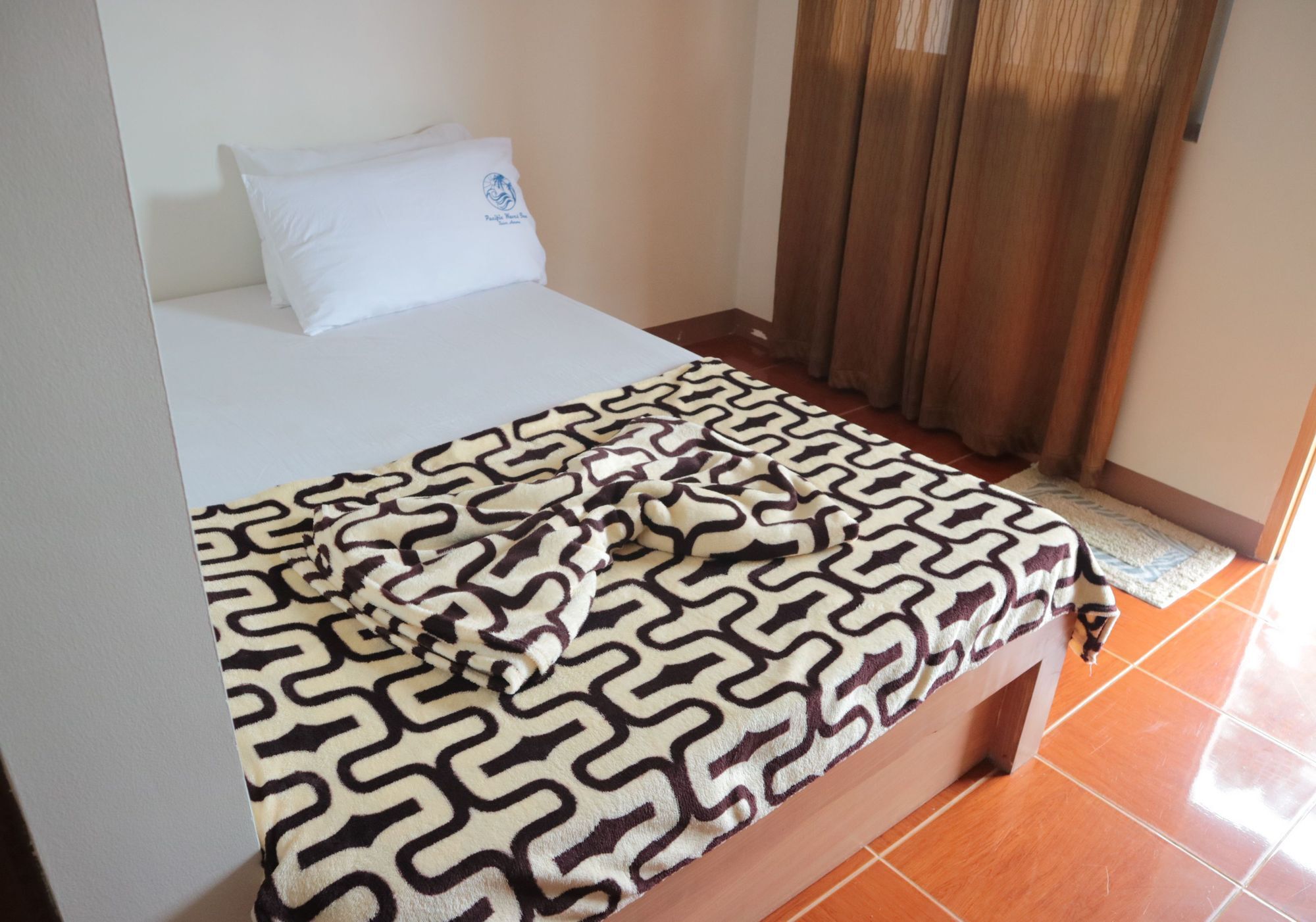 Pacific Waves Inn Балер Екстериор снимка