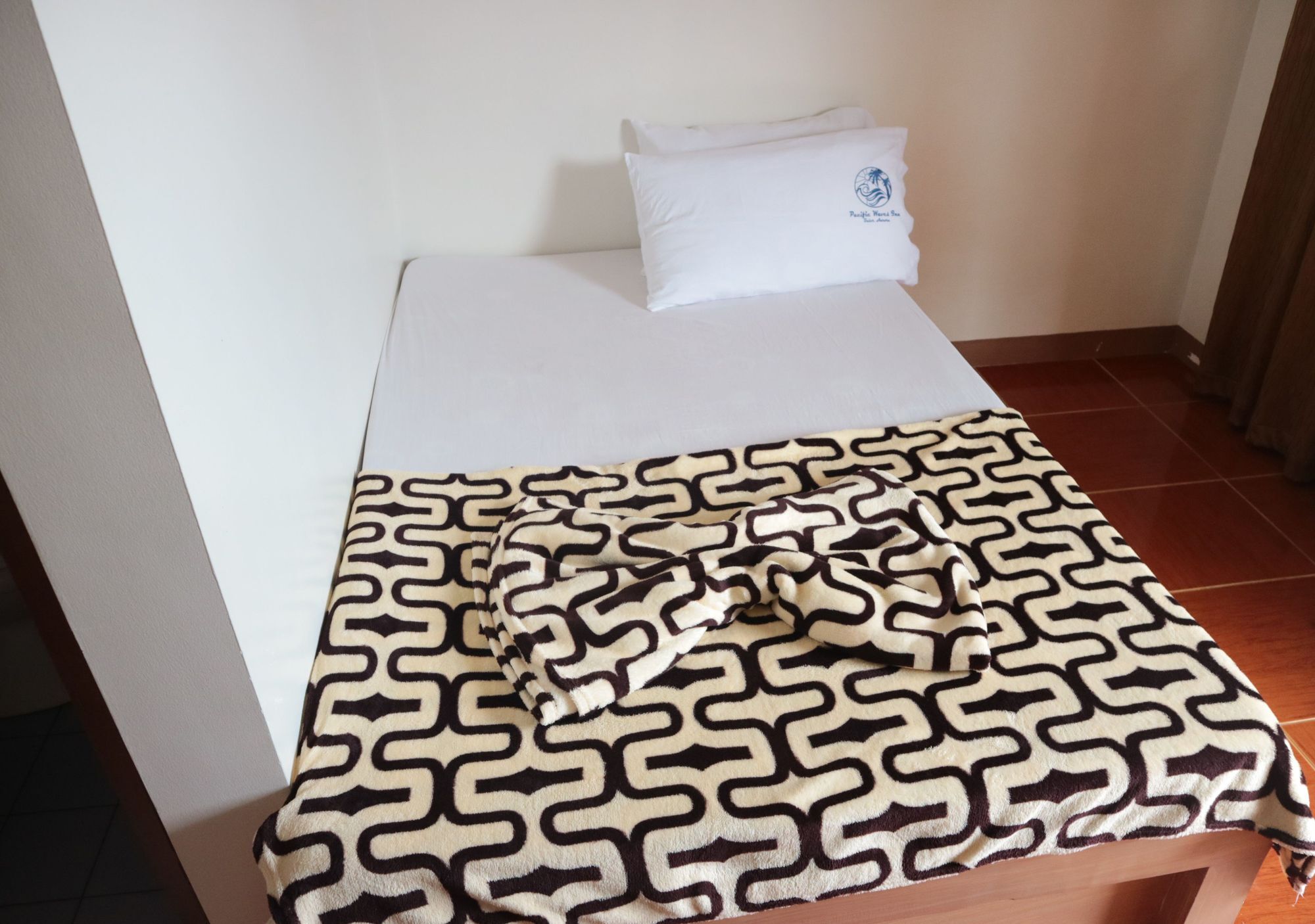 Pacific Waves Inn Балер Екстериор снимка